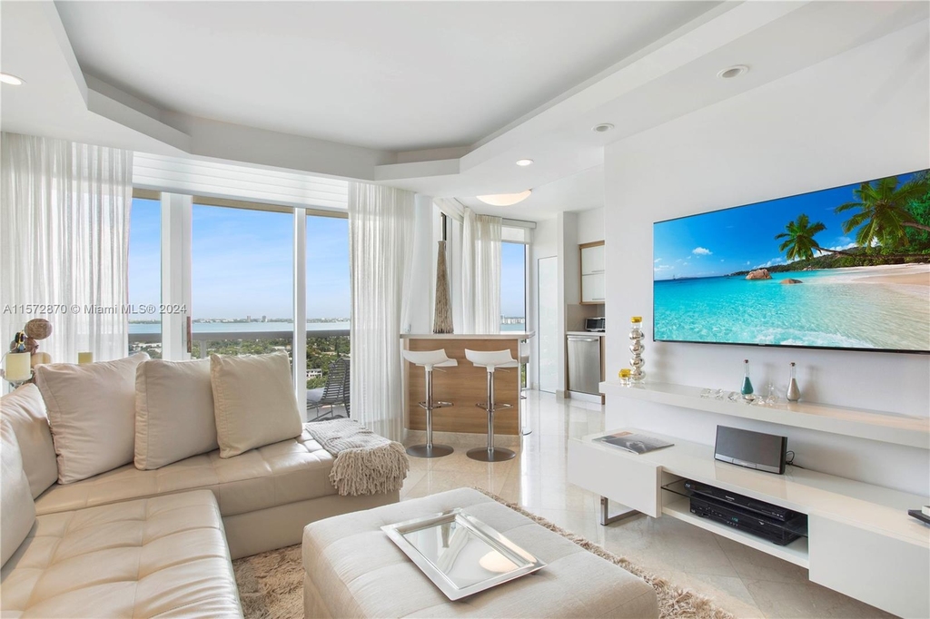 4779 Collins Ave - Photo 8