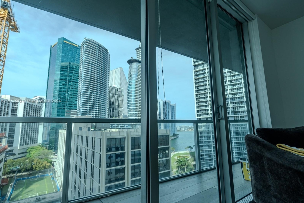 500 Brickell Ave - Photo 24