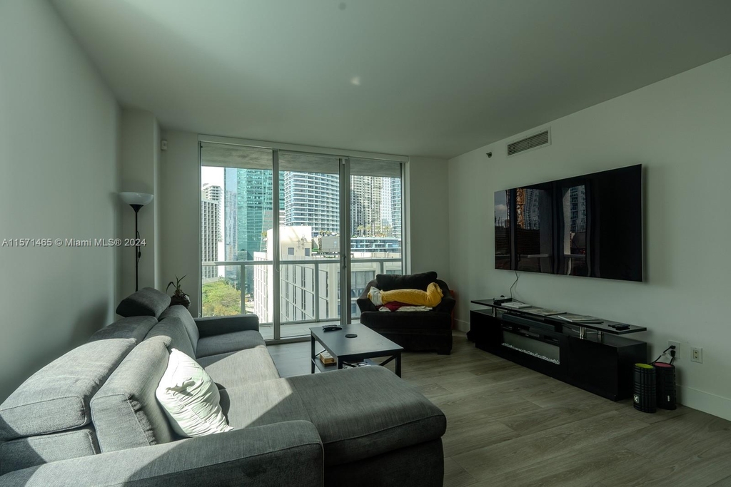 500 Brickell Ave - Photo 1