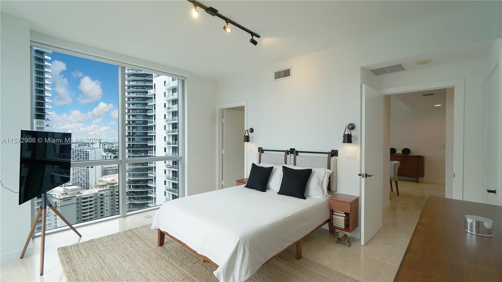 1060 Brickell Ave - Photo 20