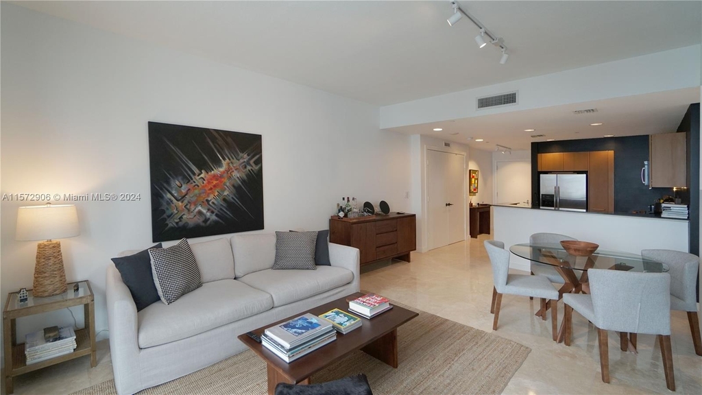 1060 Brickell Ave - Photo 10