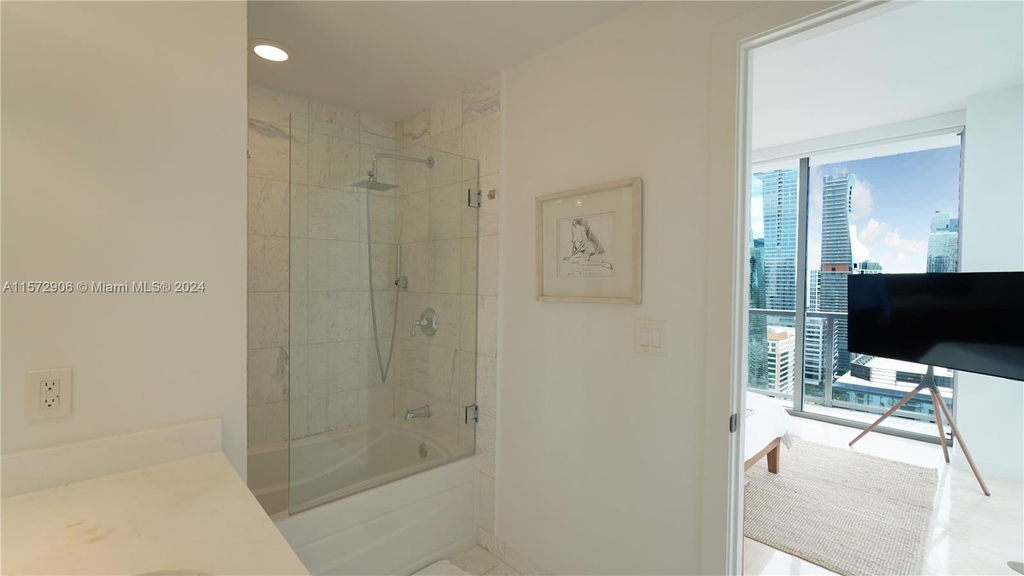 1060 Brickell Ave - Photo 24