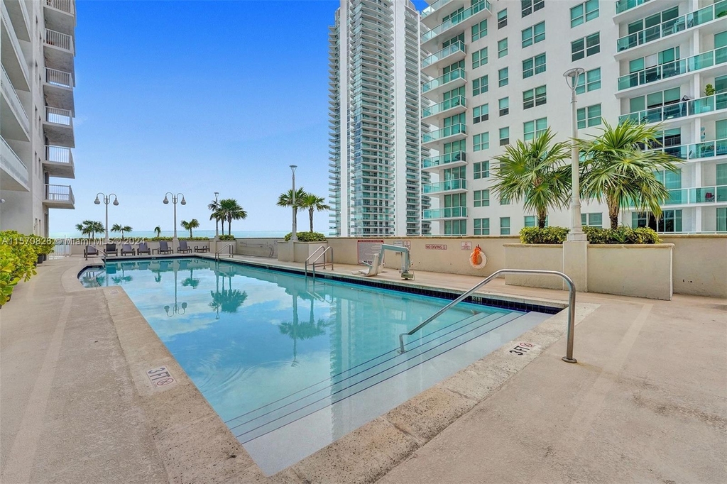 1200 Brickell Bay Dr - Photo 21