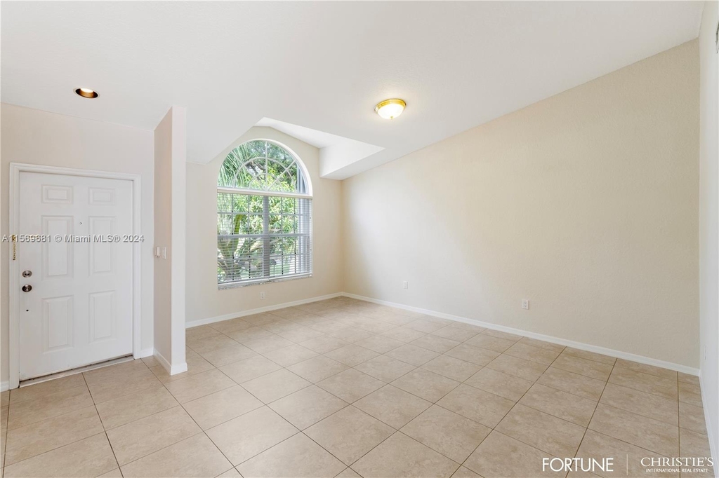 10635 Nw 54th St - Photo 7