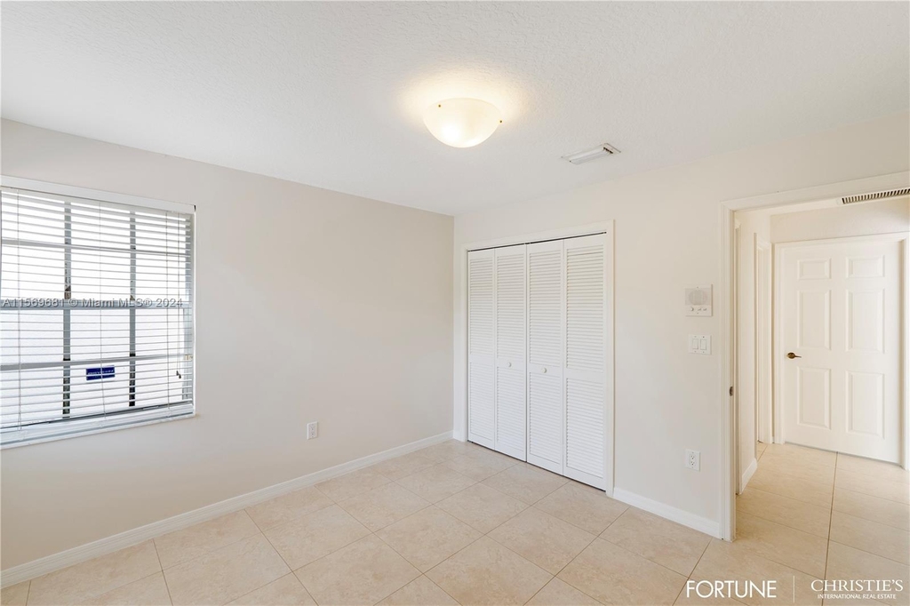 10635 Nw 54th St - Photo 22