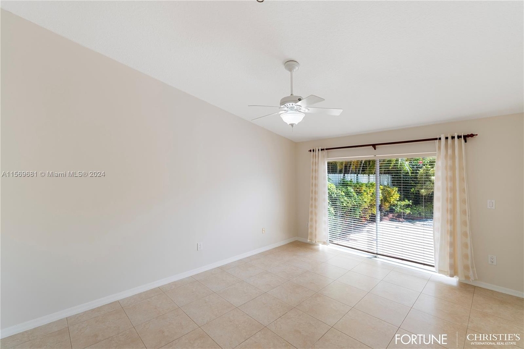 10635 Nw 54th St - Photo 15