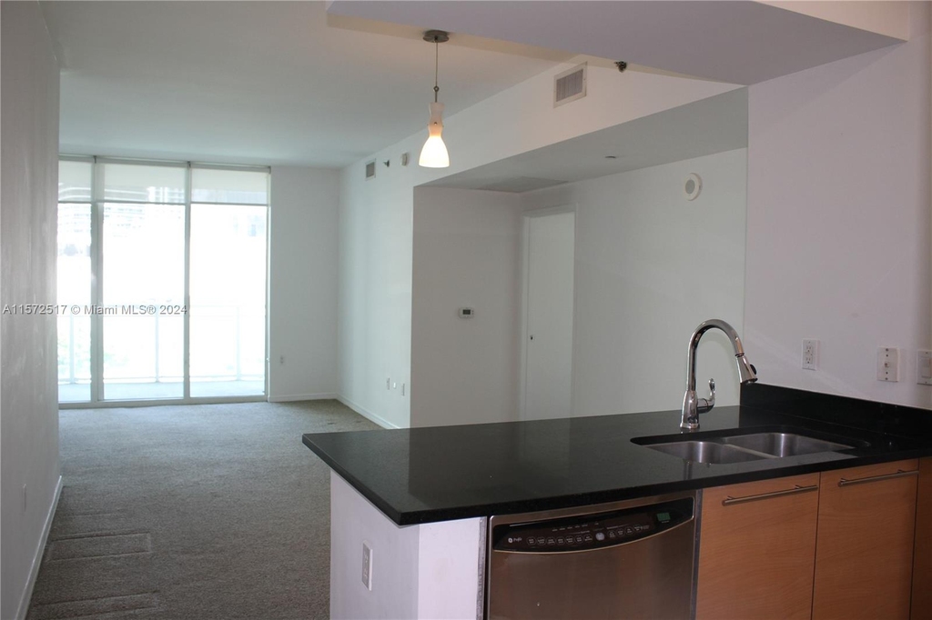 950 Brickell Bay Dr - Photo 1