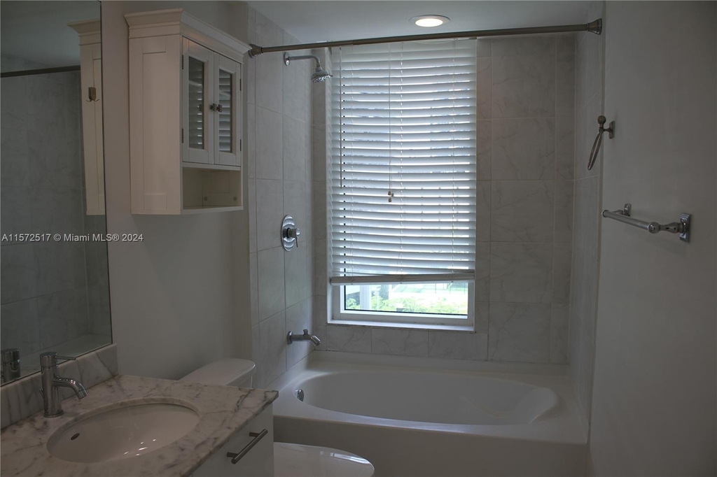 950 Brickell Bay Dr - Photo 13