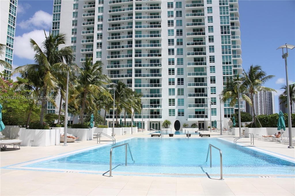 950 Brickell Bay Dr - Photo 14