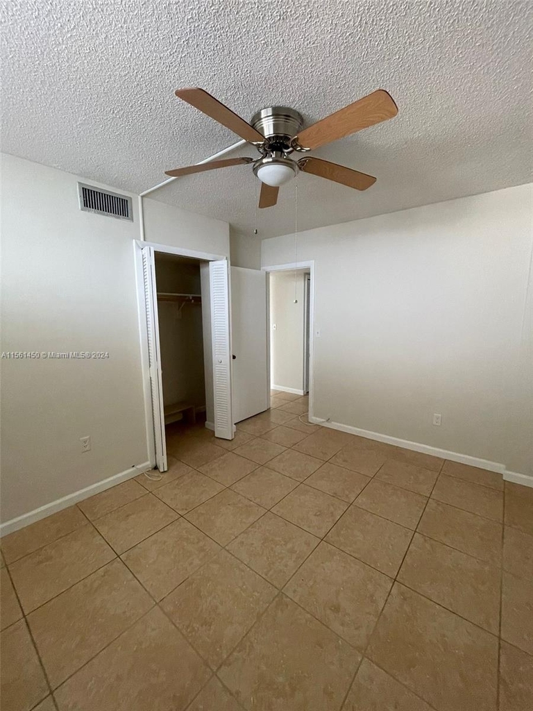 3030 Marcos Dr - Photo 23