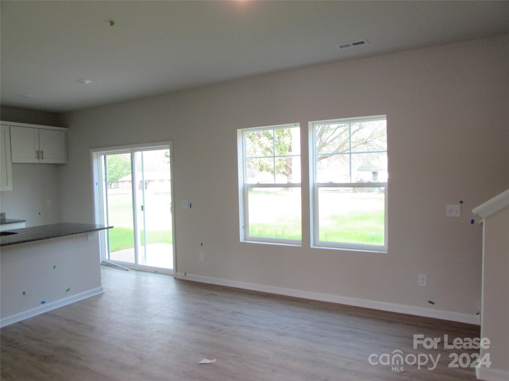 428 Ridge Avenue - Photo 3