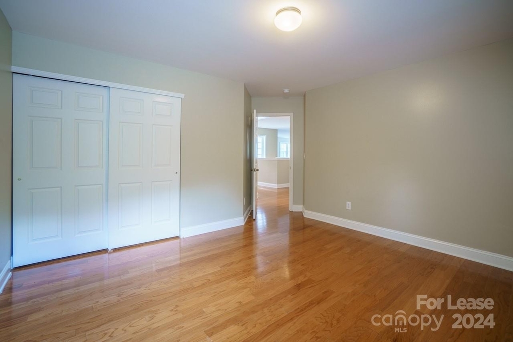 9611 Seamill Road - Photo 23