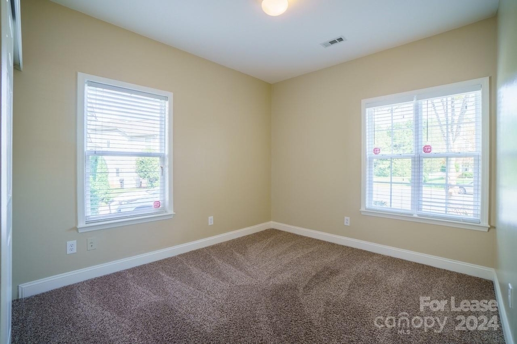 9611 Seamill Road - Photo 29