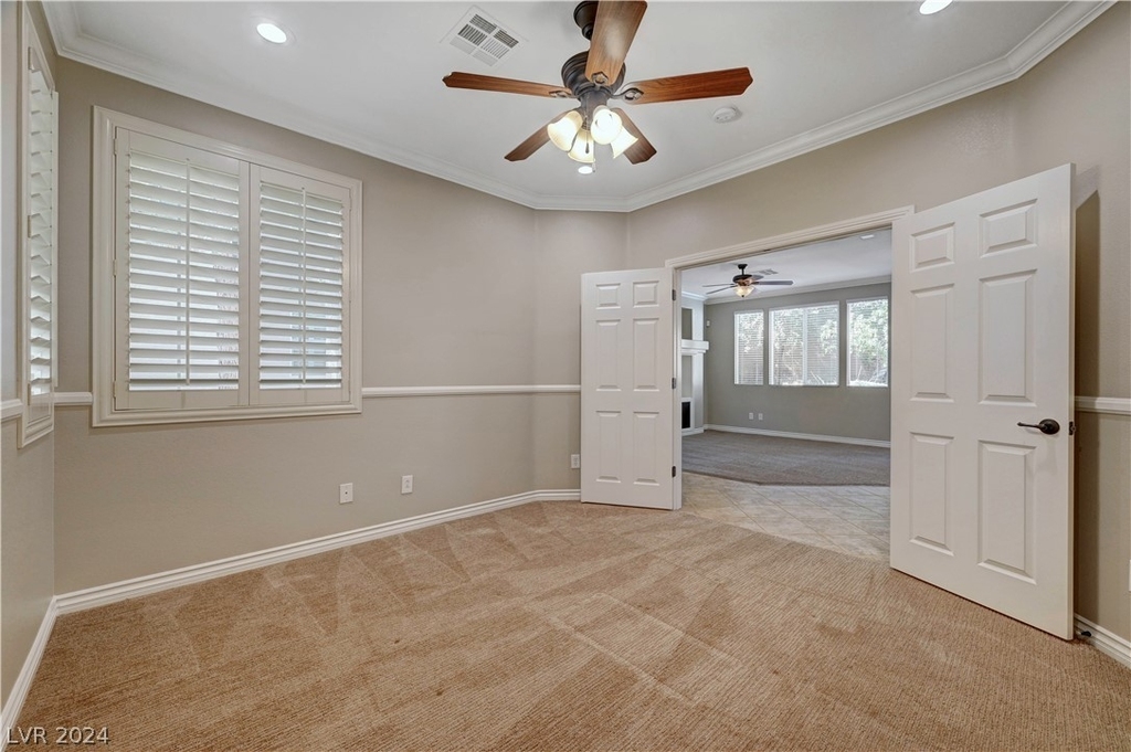 10512 Galleon Peak Lane - Photo 18