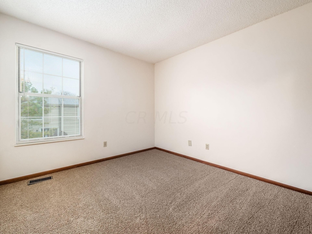 4901 Singleton Drive - Photo 7