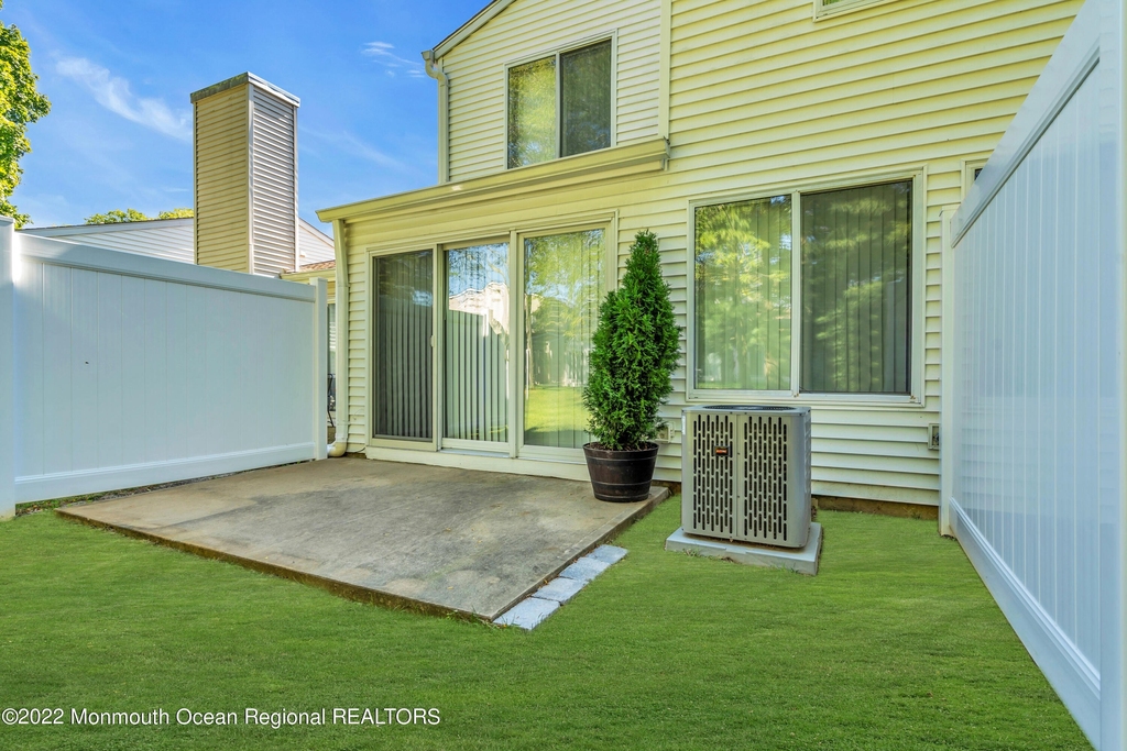 32 Woodmere Court - Photo 25