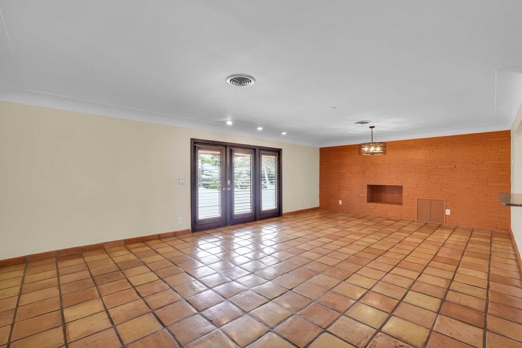 2241 Ne 32nd Street - Photo 6