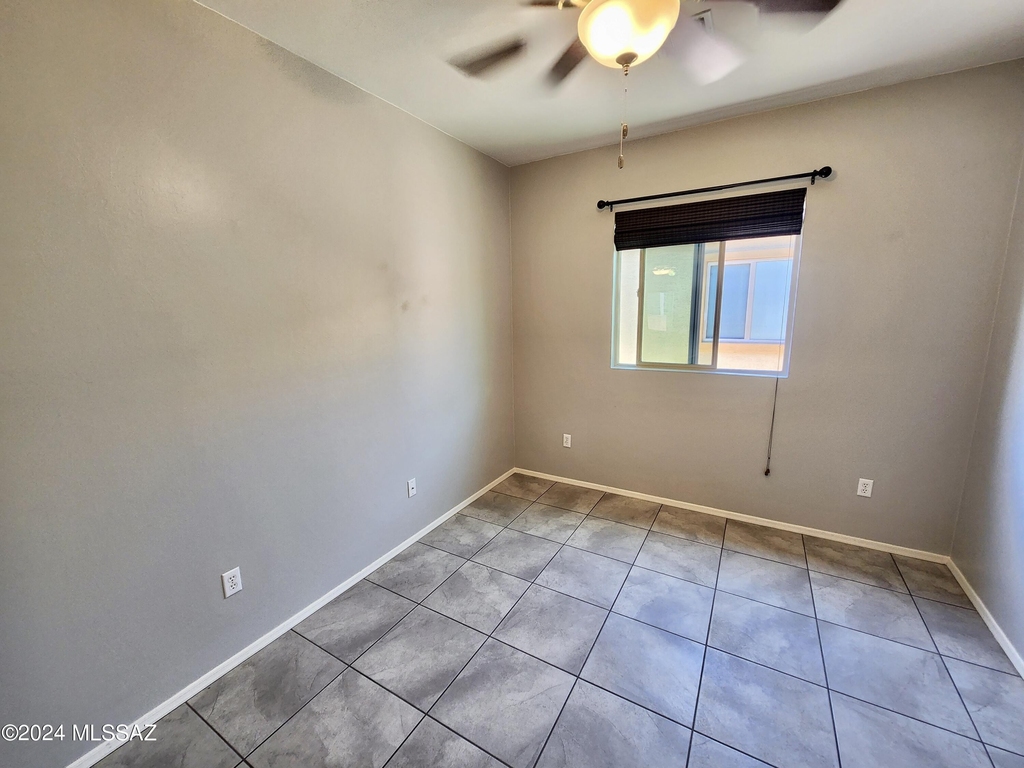 12096 W Formosa Lane - Photo 14