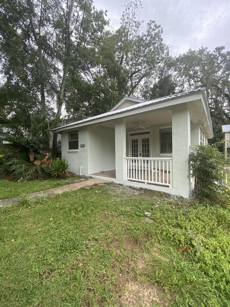 1221 N Duval Street - Photo 2