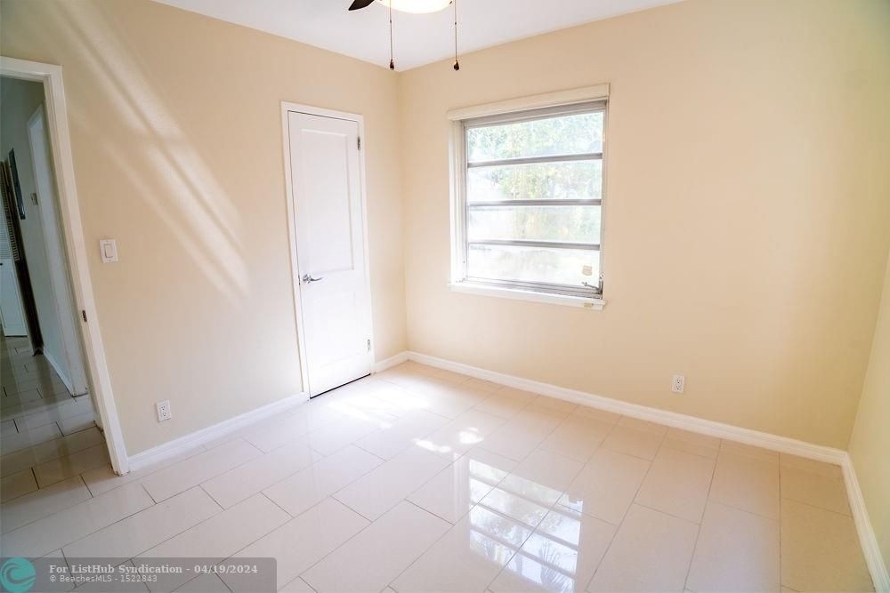 1242 Sw 4th Ave - Photo 10