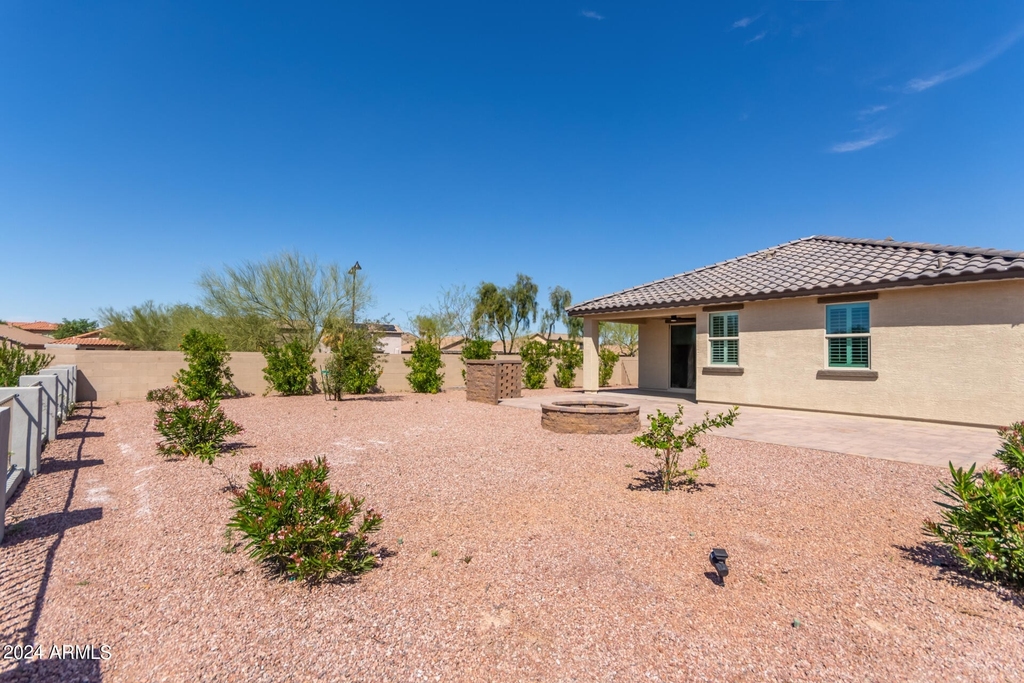 41899 W Sagebrush Court - Photo 25