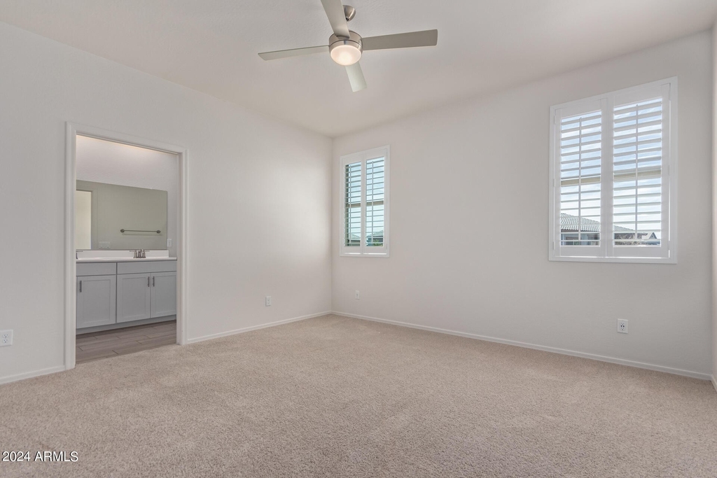 41899 W Sagebrush Court - Photo 11