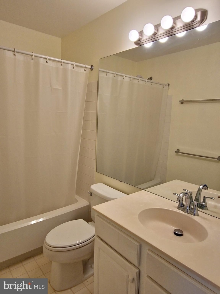 1037 Lexus Way - Photo 14