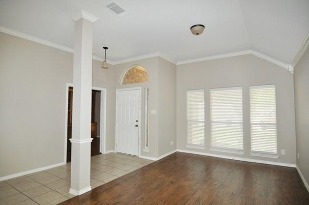 10601 Elmhurst Lane - Photo 2