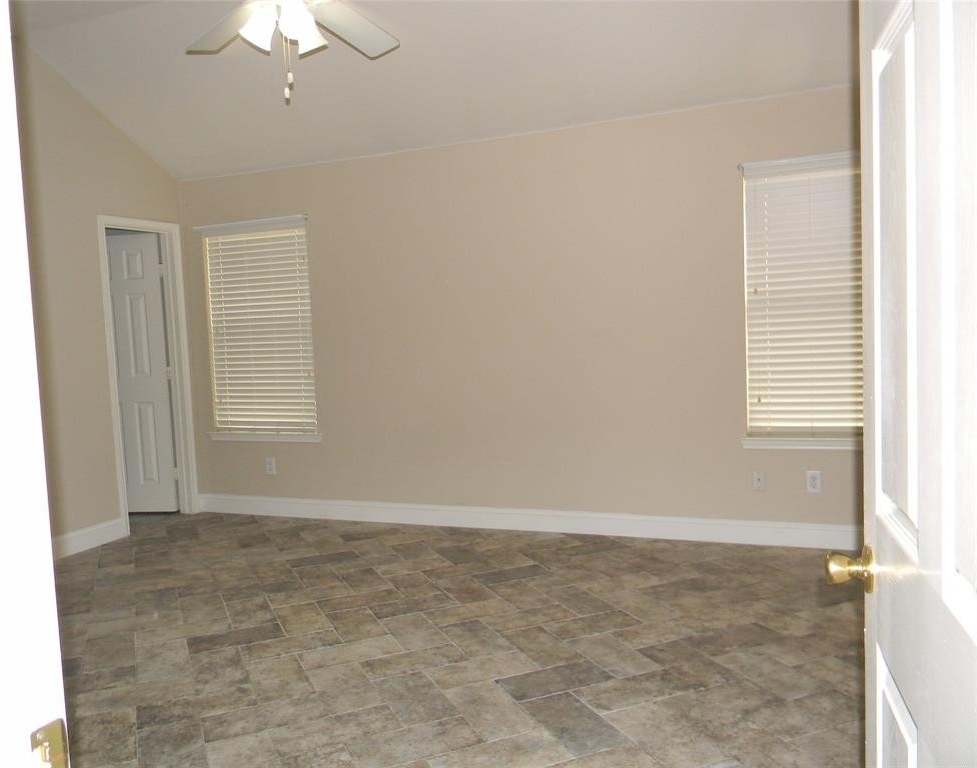 2804 Coyote Ridge Drive - Photo 9