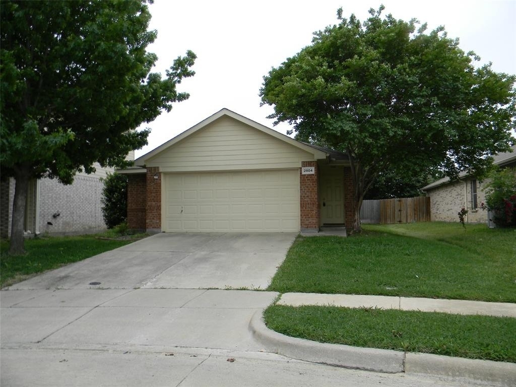 2804 Coyote Ridge Drive - Photo 0