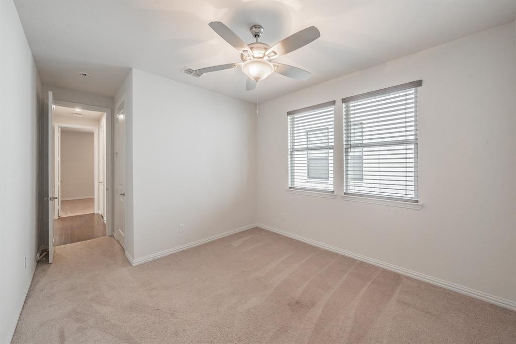 900 Pearl Place - Photo 15