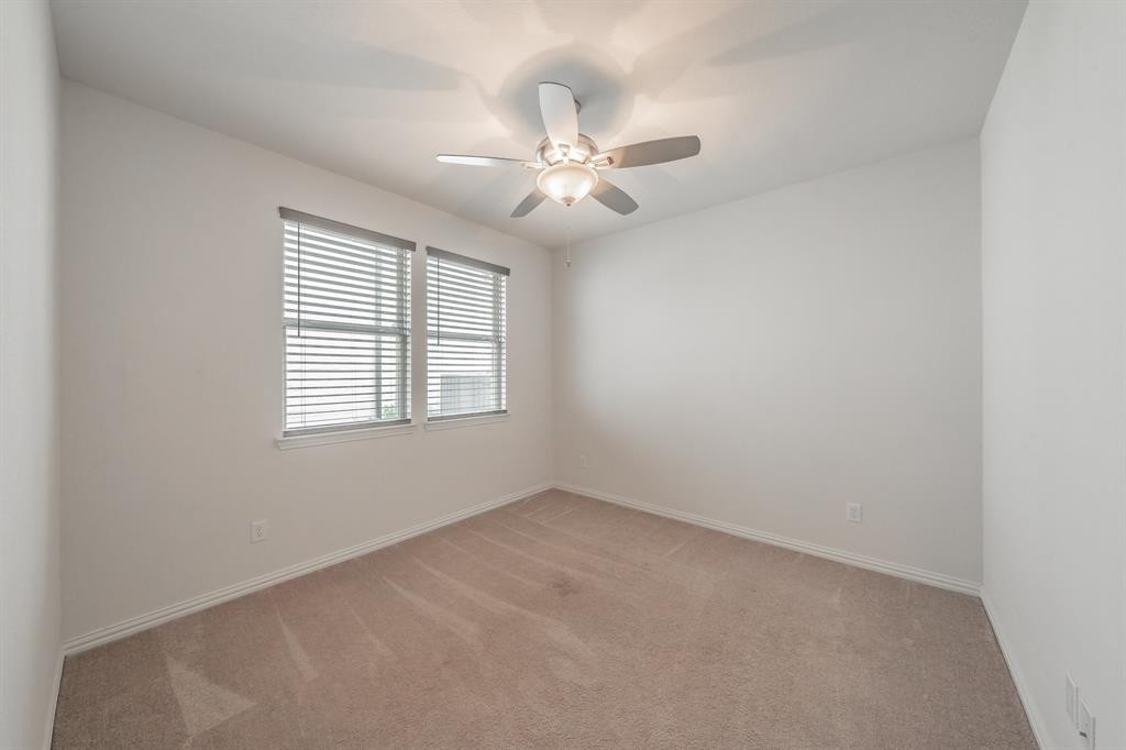 900 Pearl Place - Photo 14