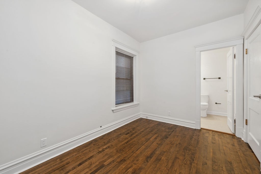 2207 W School Street - Photo 10