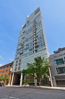 510 W Erie Street - Photo 0