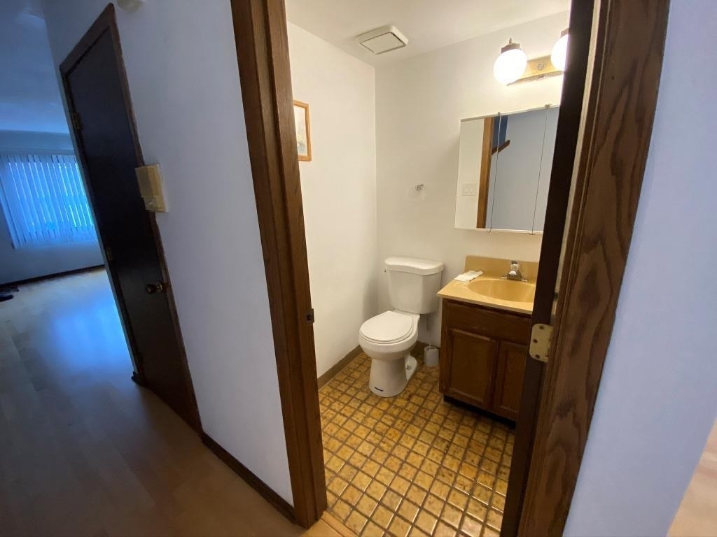 345 W 30th Place - Photo 18