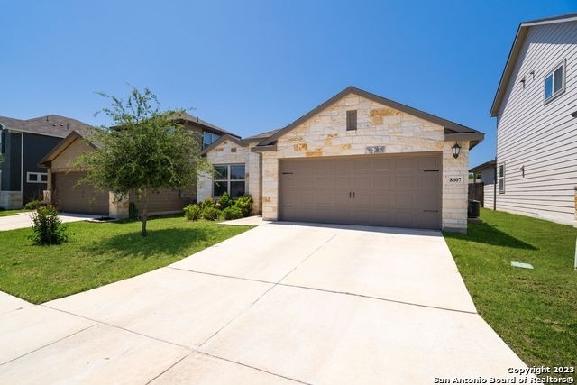 8607 Straight Oaks - Photo 1