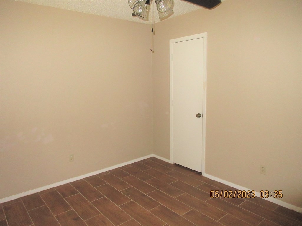 1155 A Oval Dr - Photo 15
