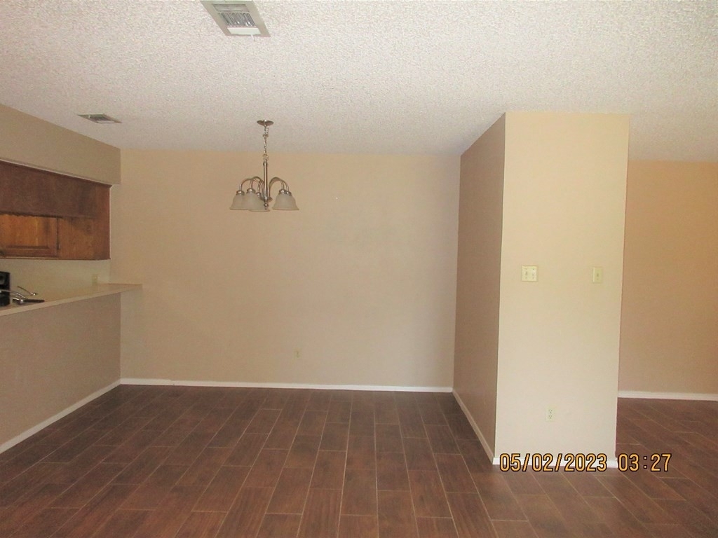 1155 A Oval Dr - Photo 5