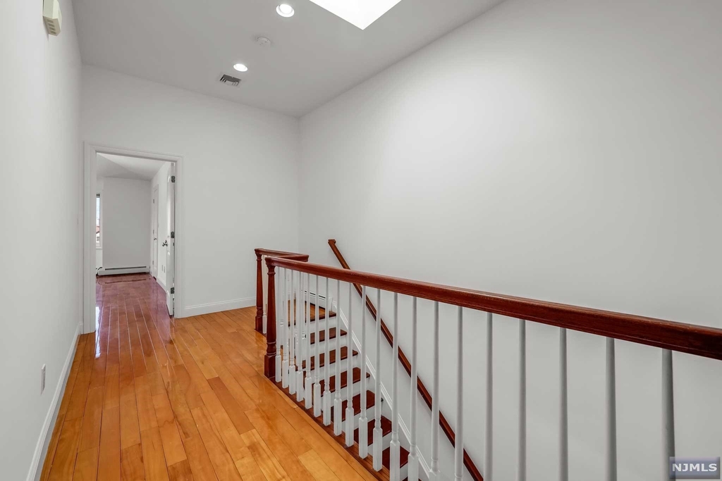 415 Roff Avenue - Photo 17