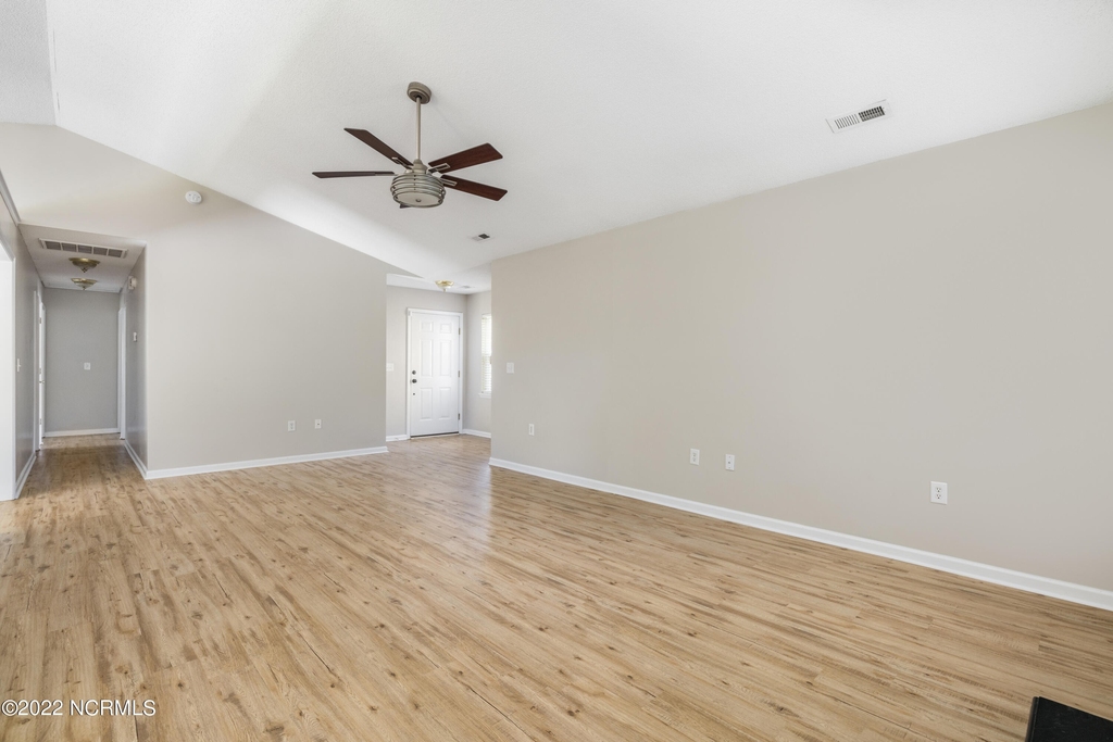 205 Smallberry Court - Photo 7