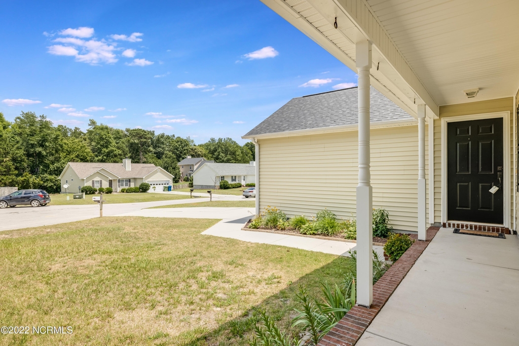 205 Smallberry Court - Photo 1