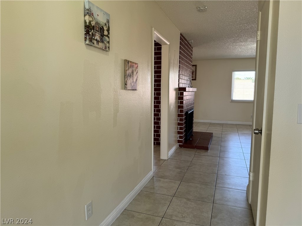 6634 Larchwood Lane - Photo 2