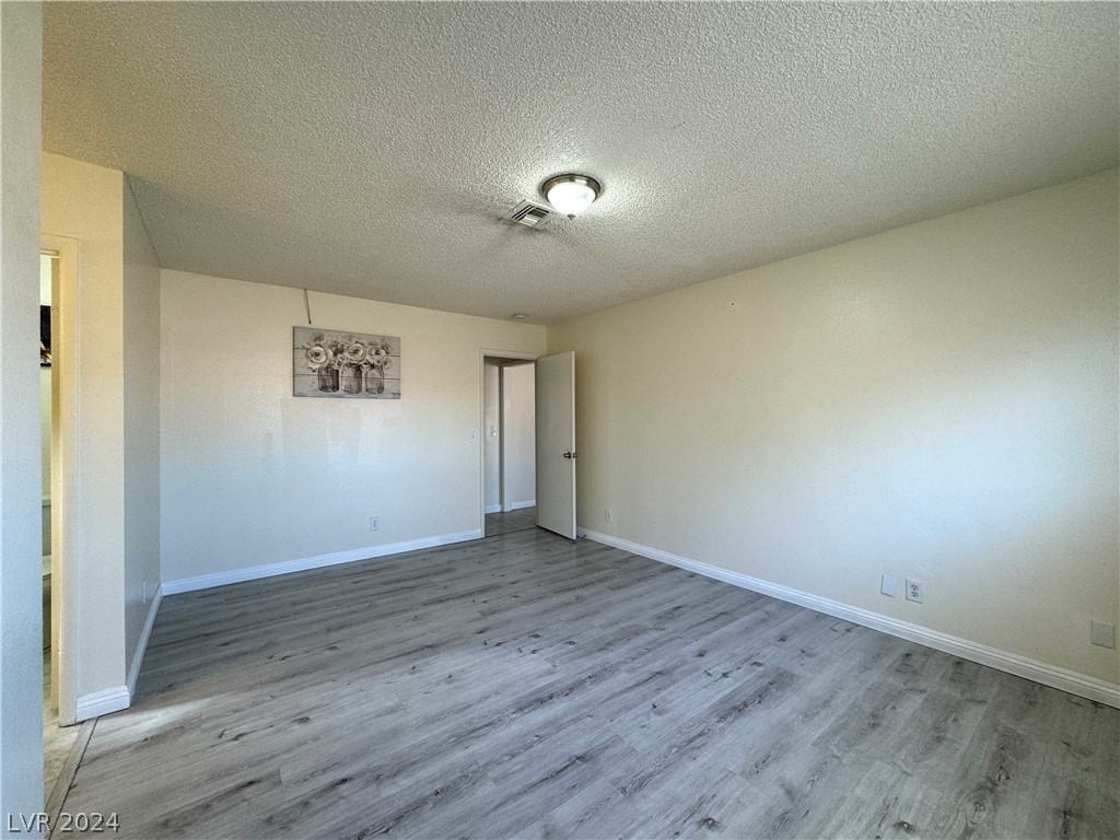 6634 Larchwood Lane - Photo 11