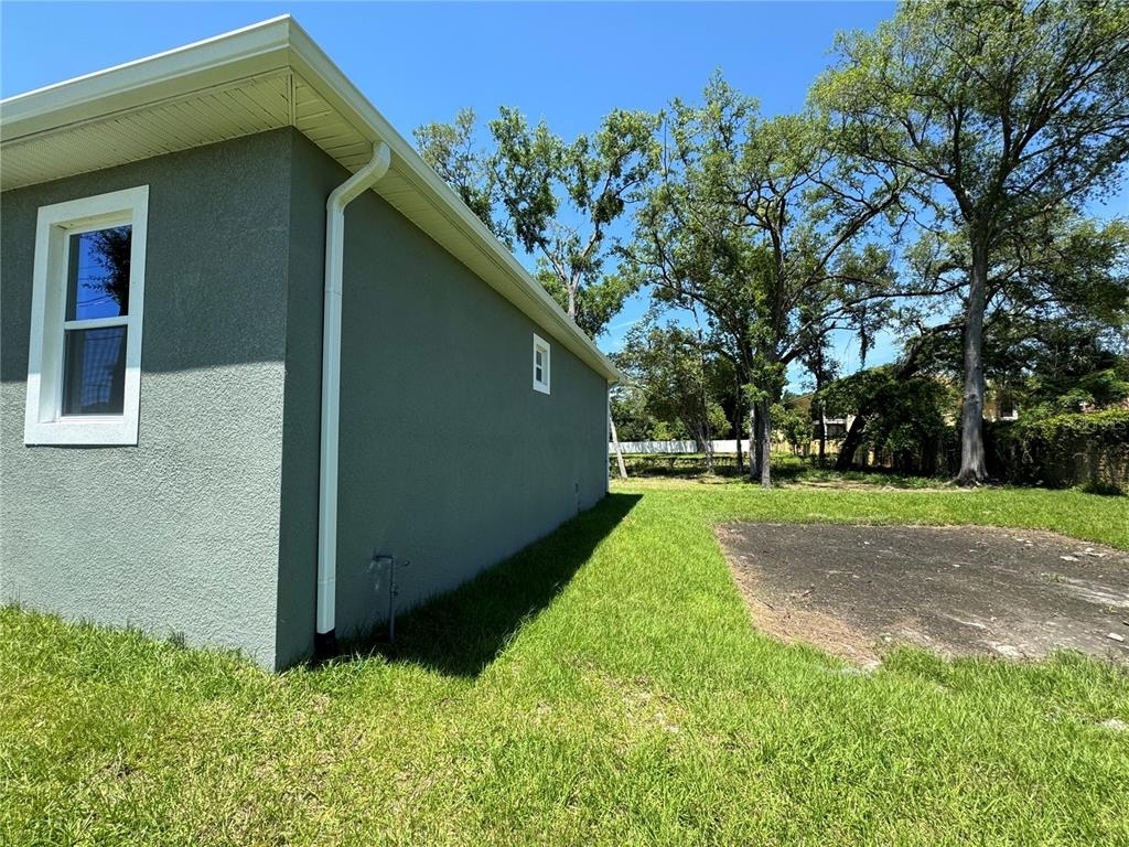 5314 E Sligh Avenue - Photo 3