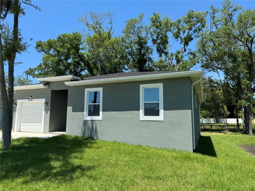 5314 E Sligh Avenue - Photo 1