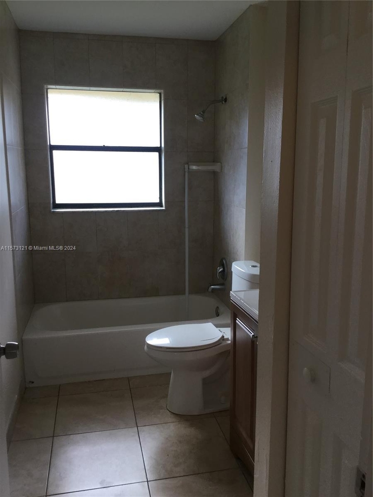 4187 Nw 114th Ave - Photo 11