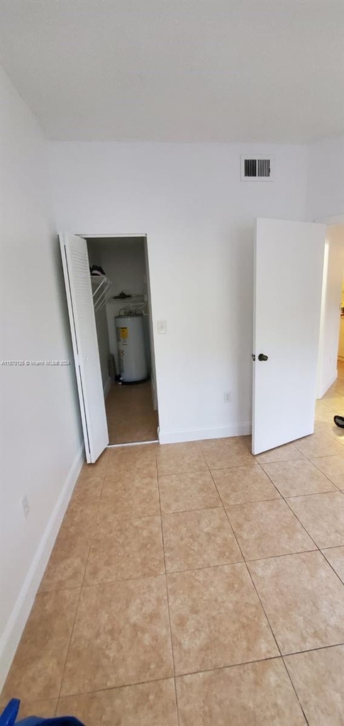 2550 Sw 18th Ter - Photo 11