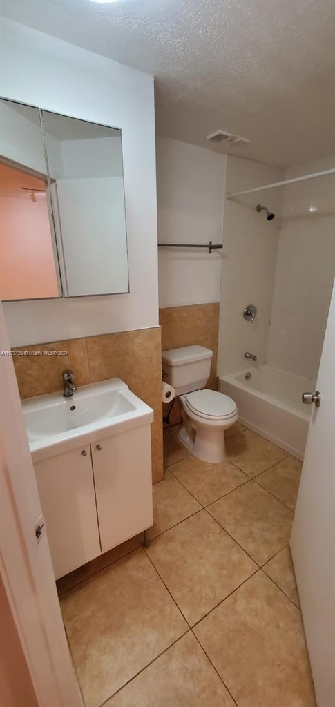 2550 Sw 18th Ter - Photo 7