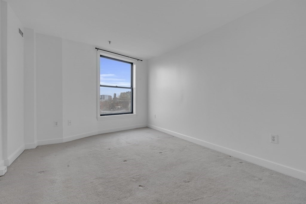 390 Commonwealth Ave - Photo 6