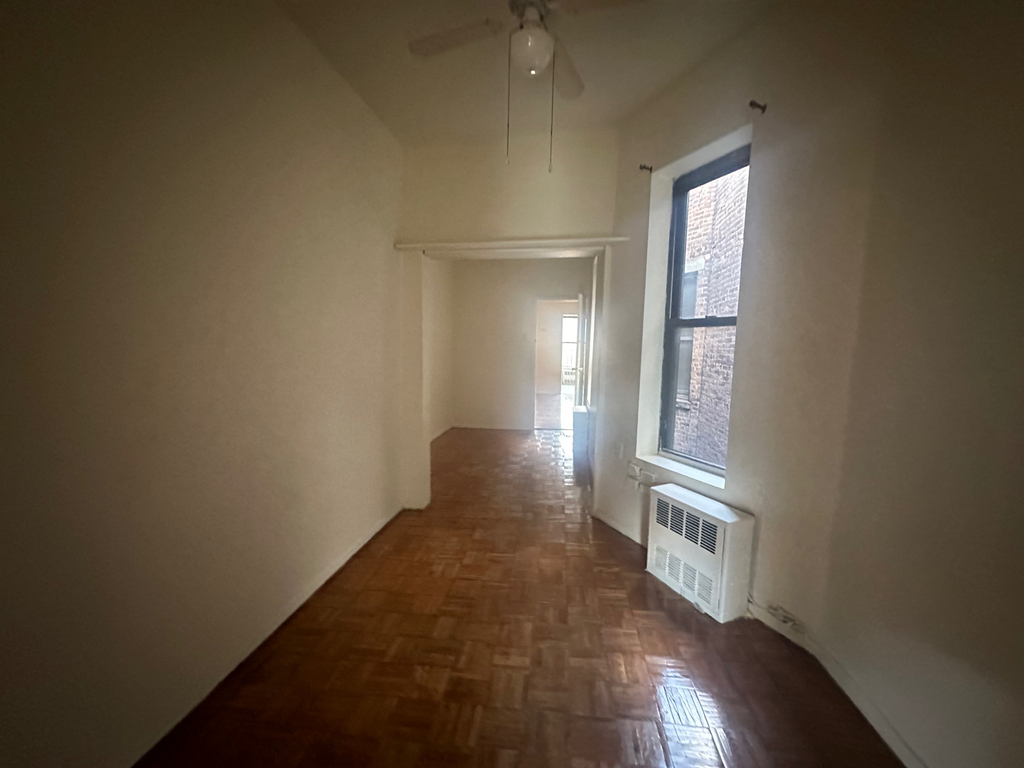 323A East 89th Street - Photo 8